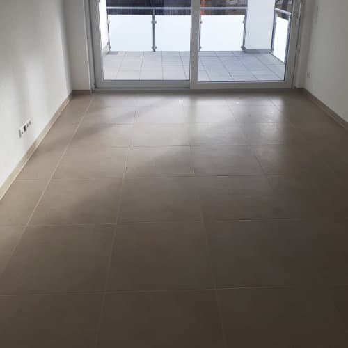 Fliesenboden in Wohnung